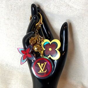 LOUIS VUITTON Bijoux Gold Plated Multicolor Ball Flower Heart Charms LV Engraved